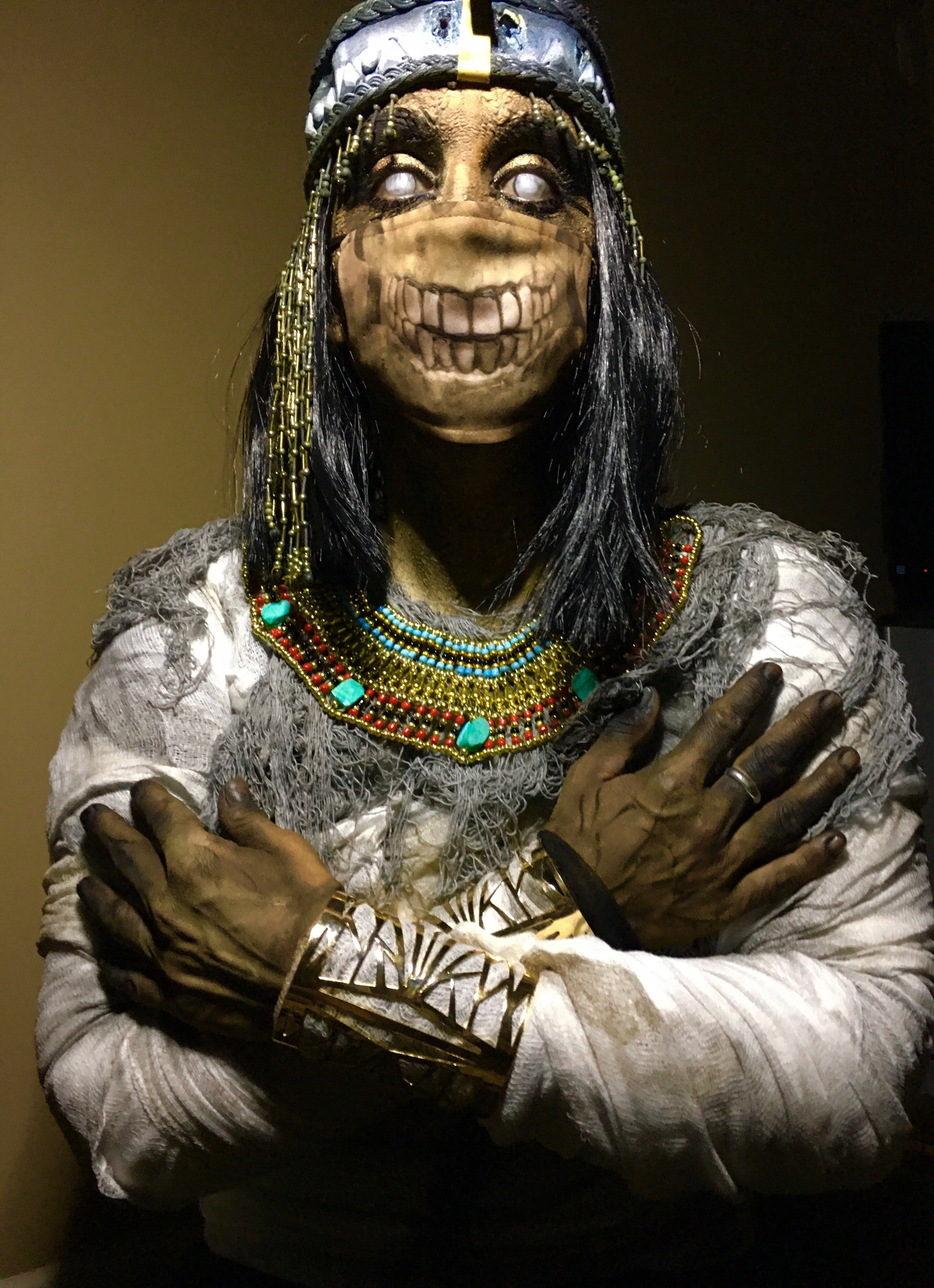 Mummy with mask