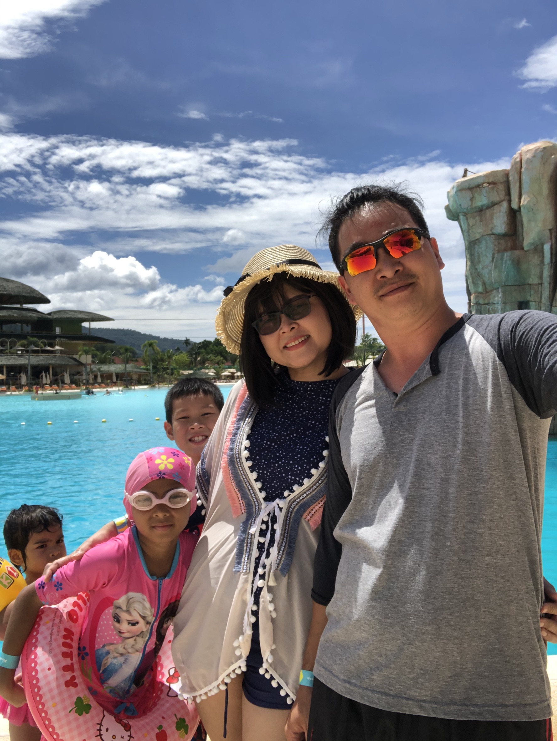 Juthaporn Khamtanom with her family on vacation