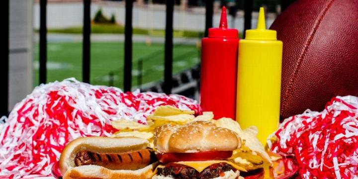 walgreens_tailgate_candy_corn_20220913180745887_featured1_thumb